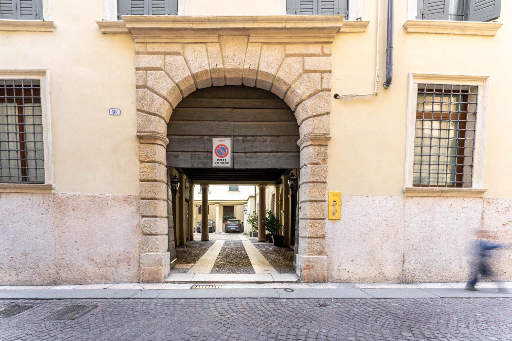 Palazzo Venier Apartment Verona Exterior photo